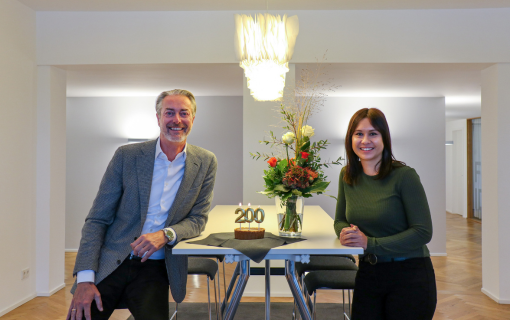 Managing Director Michael Flunkert and Vanessa, our 200th team member