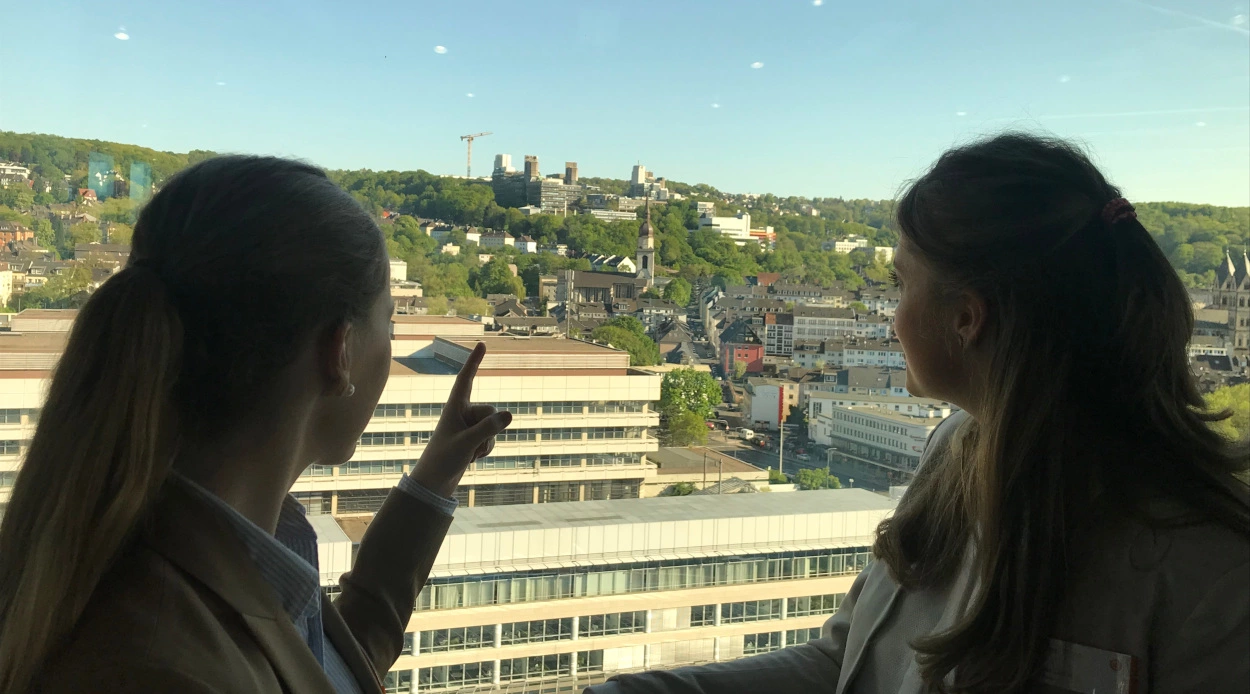 Praxis meets Campus mit einem tollen Blick auf die Bergische Universität Wuppertal