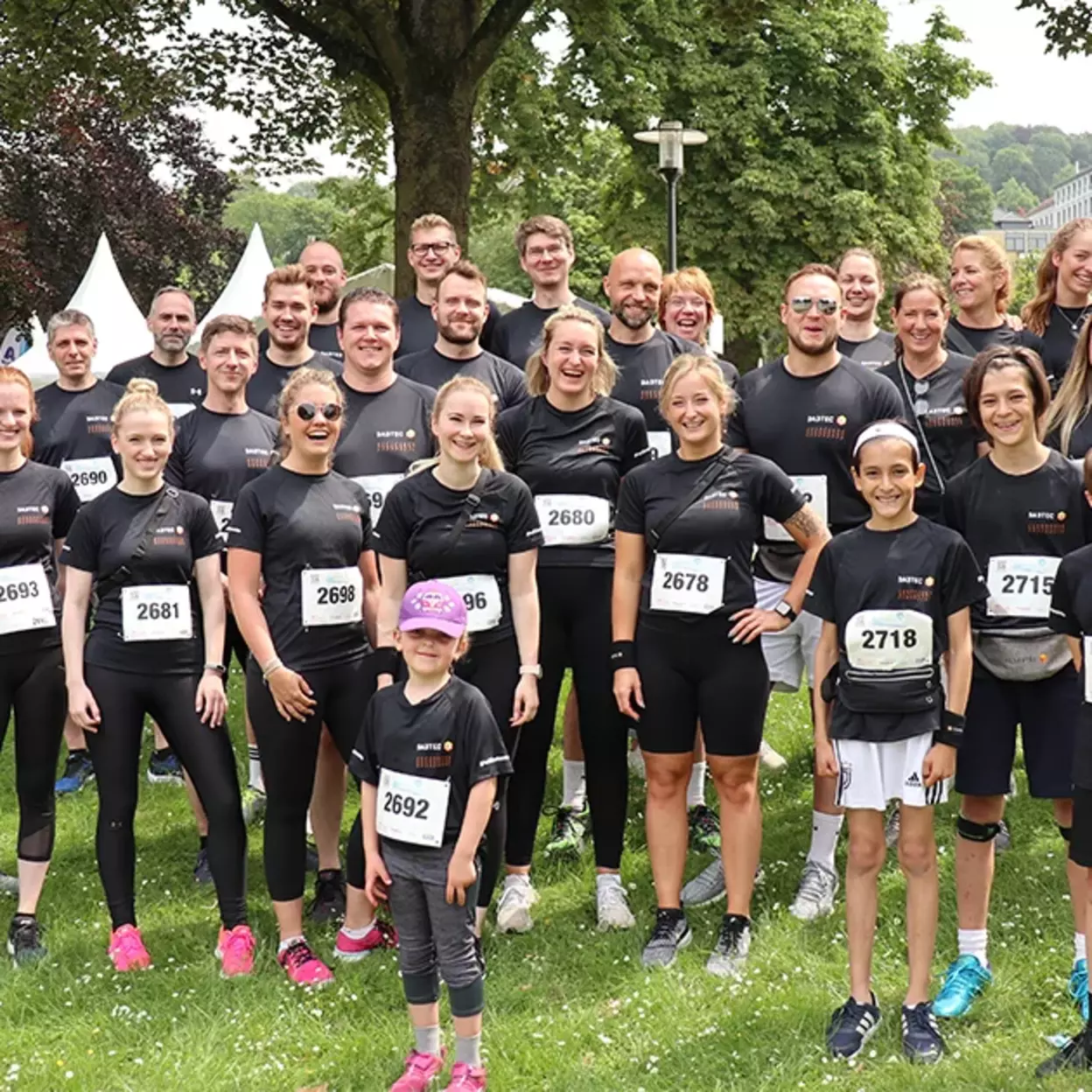 Team Babtec beim Schwebebahnlauf 2022 Gruppenfoto Team Babtec beim Schwebebahnlauf 2022
